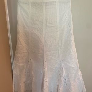 Long white skirt White House Black Market- Sz. 8